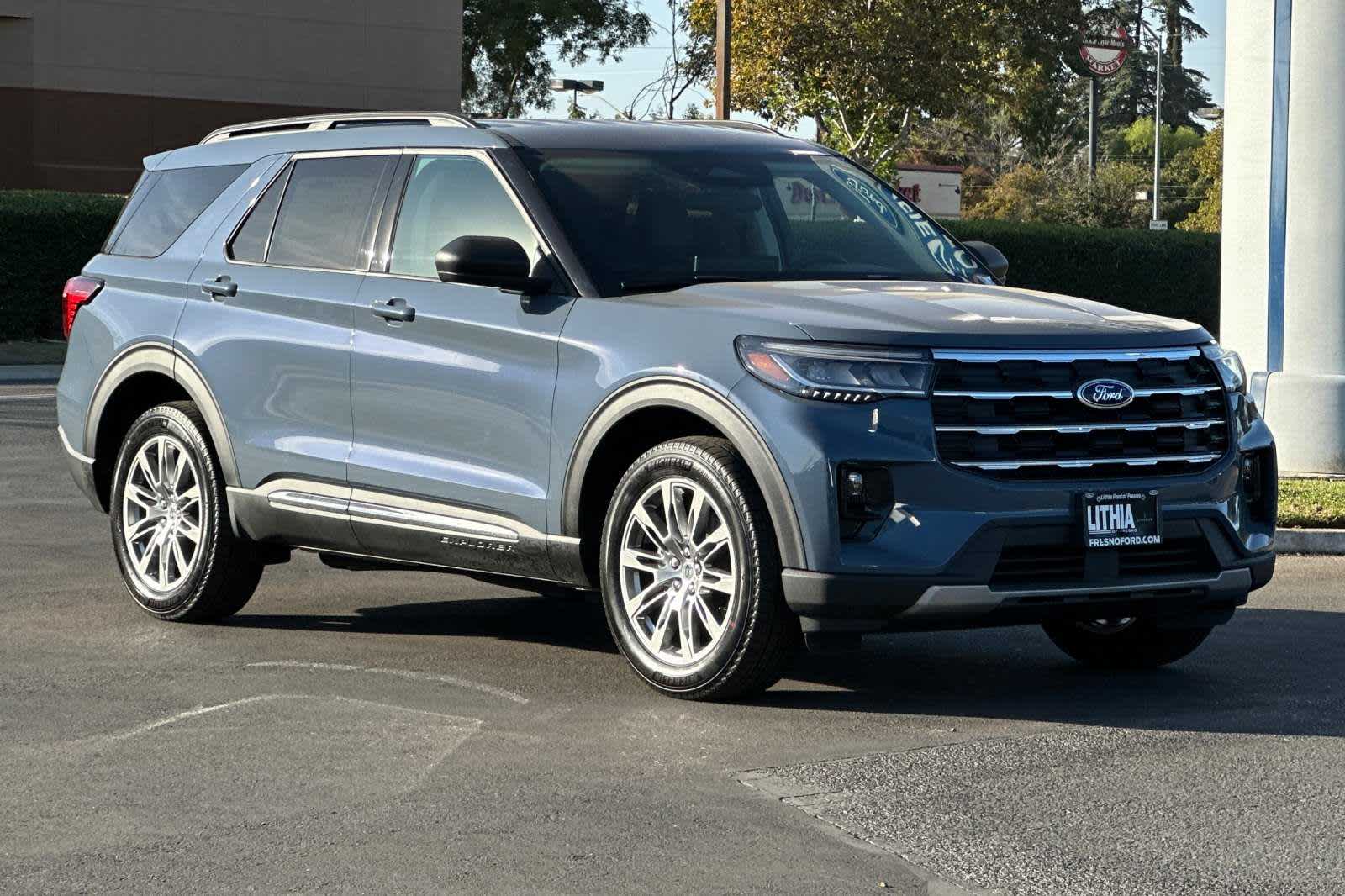 2025 Ford Explorer Active 10