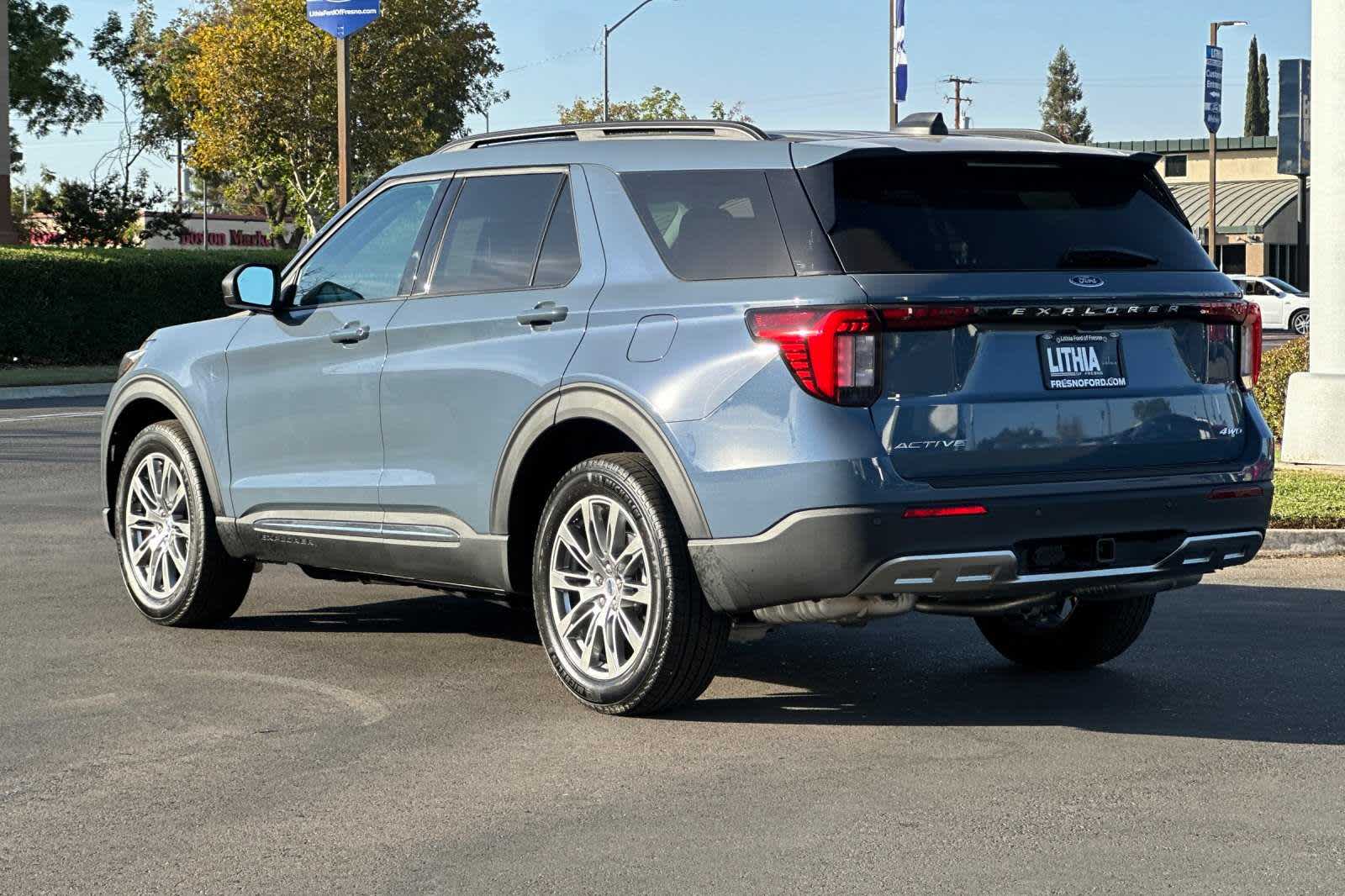 2025 Ford Explorer Active 6