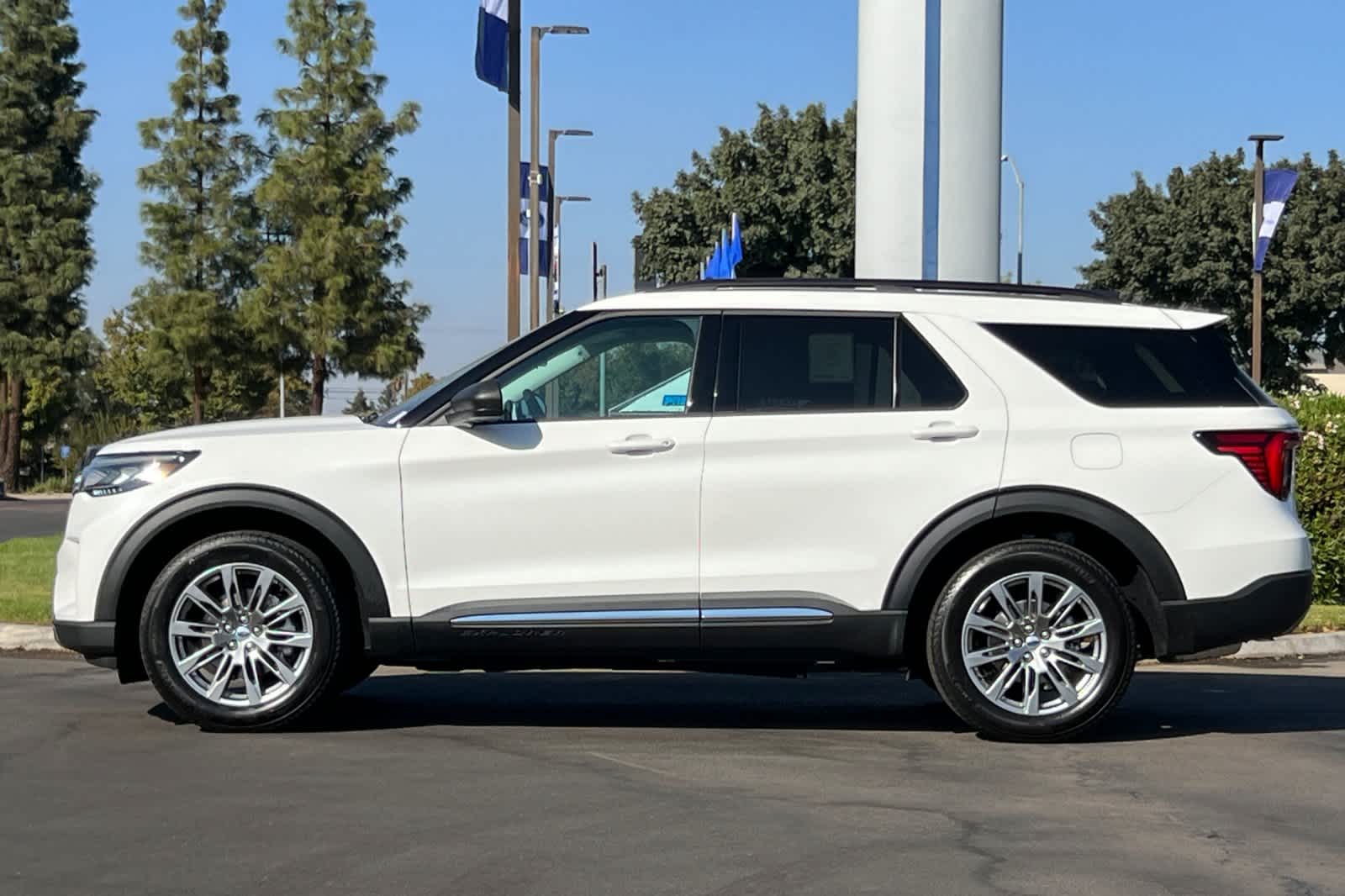 2025 Ford Explorer Active 5