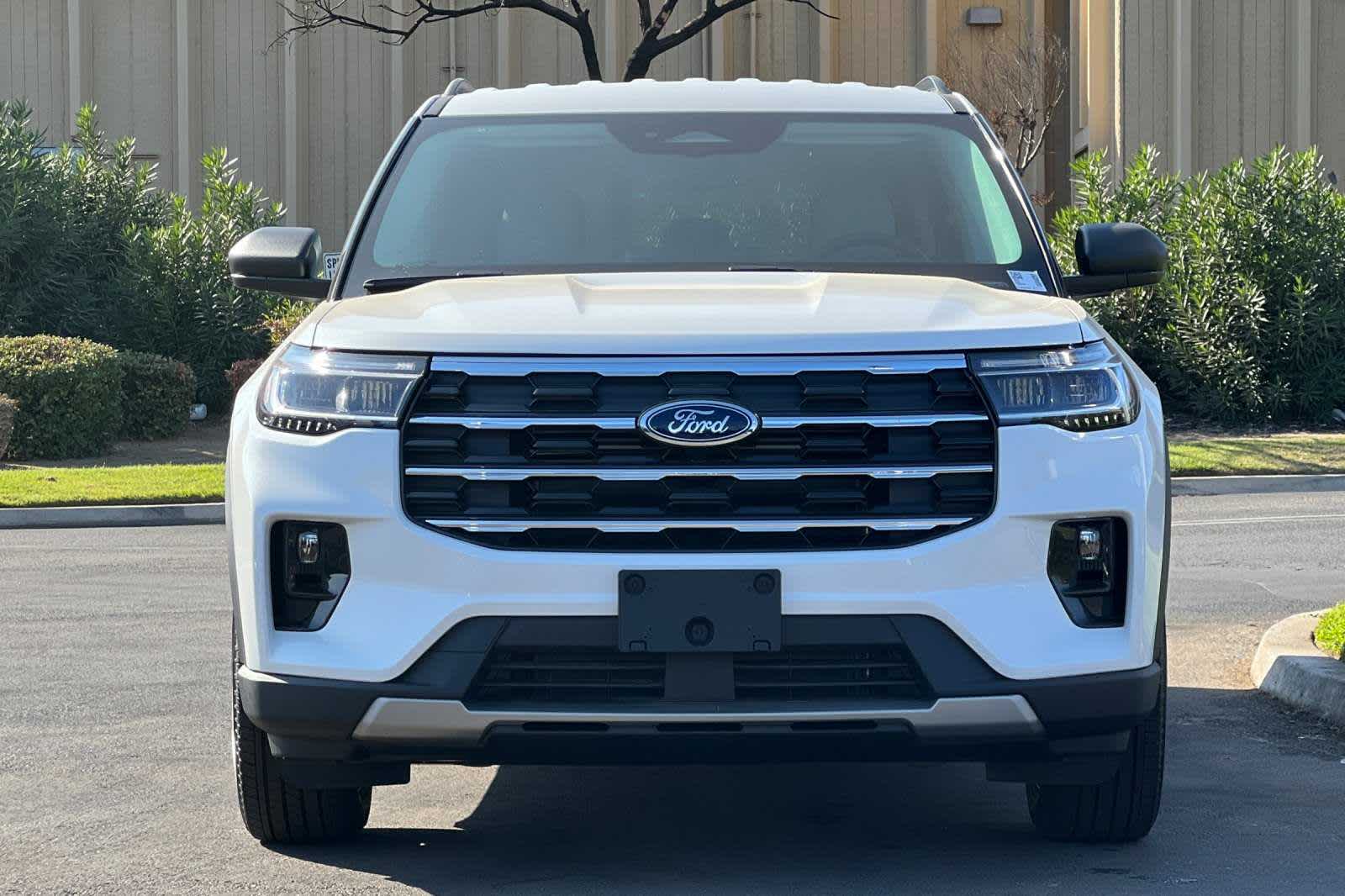 2025 Ford Explorer Active 11