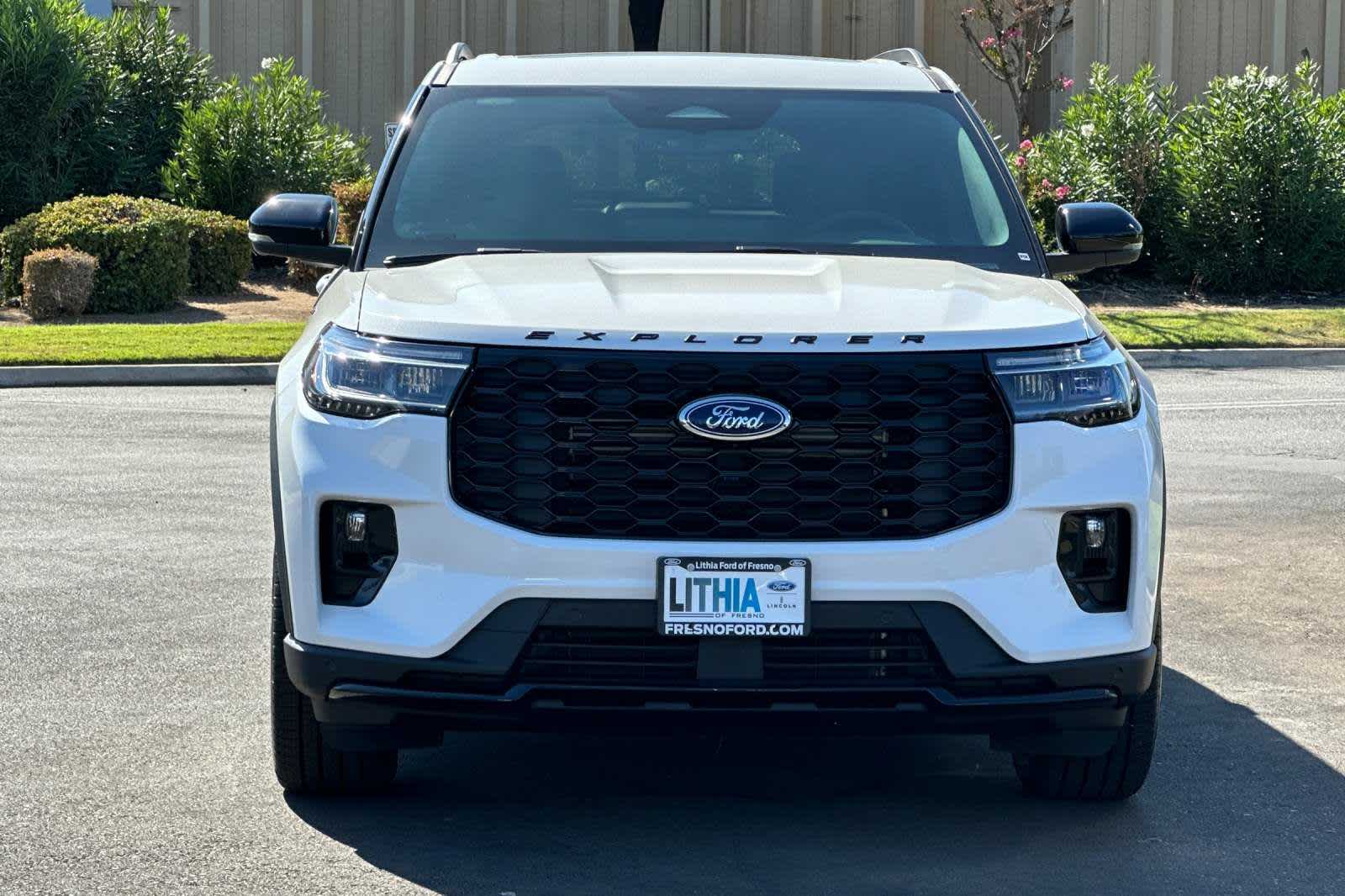 2025 Ford Explorer ST-Line 11