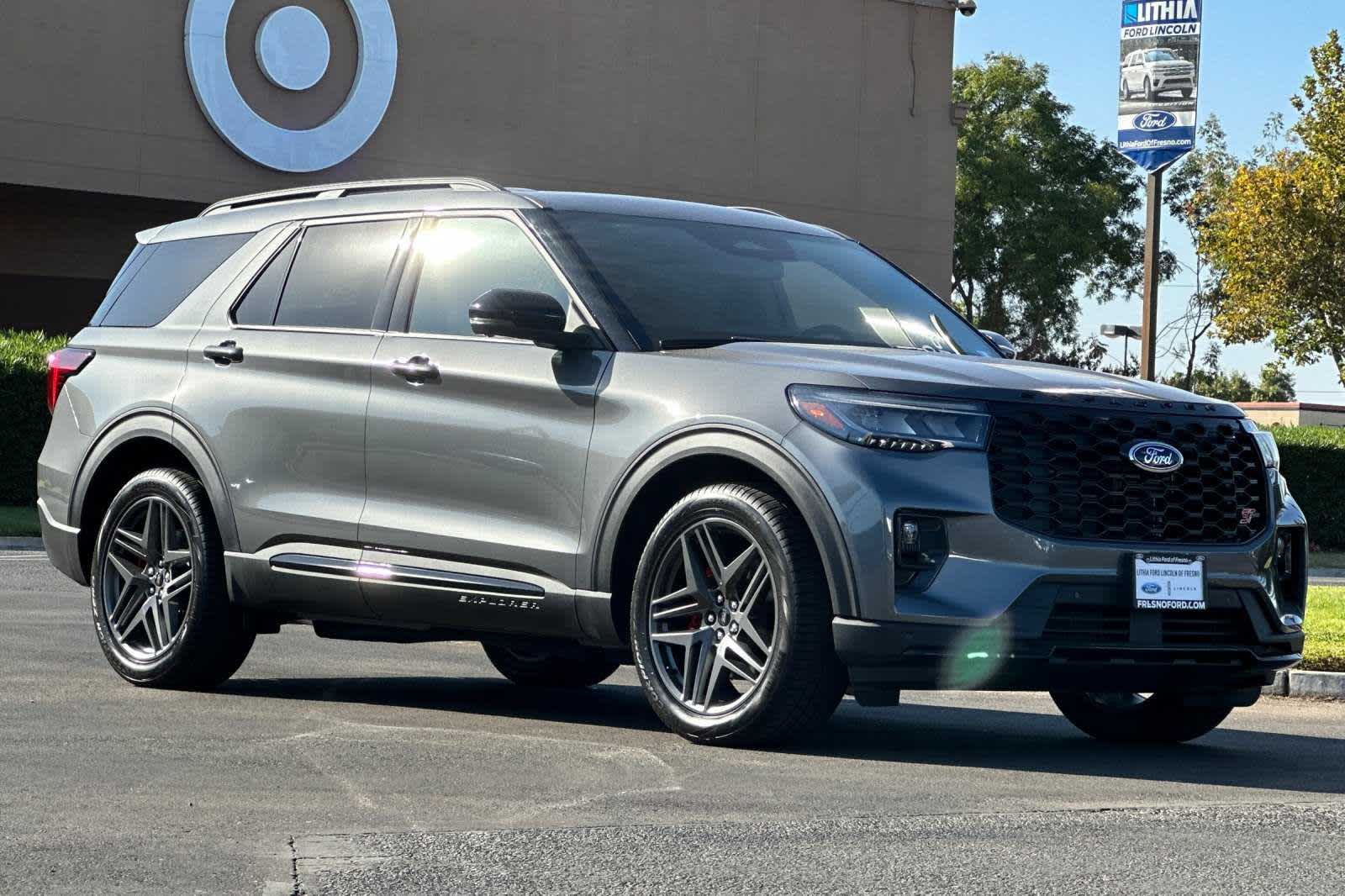 2025 Ford Explorer ST 10