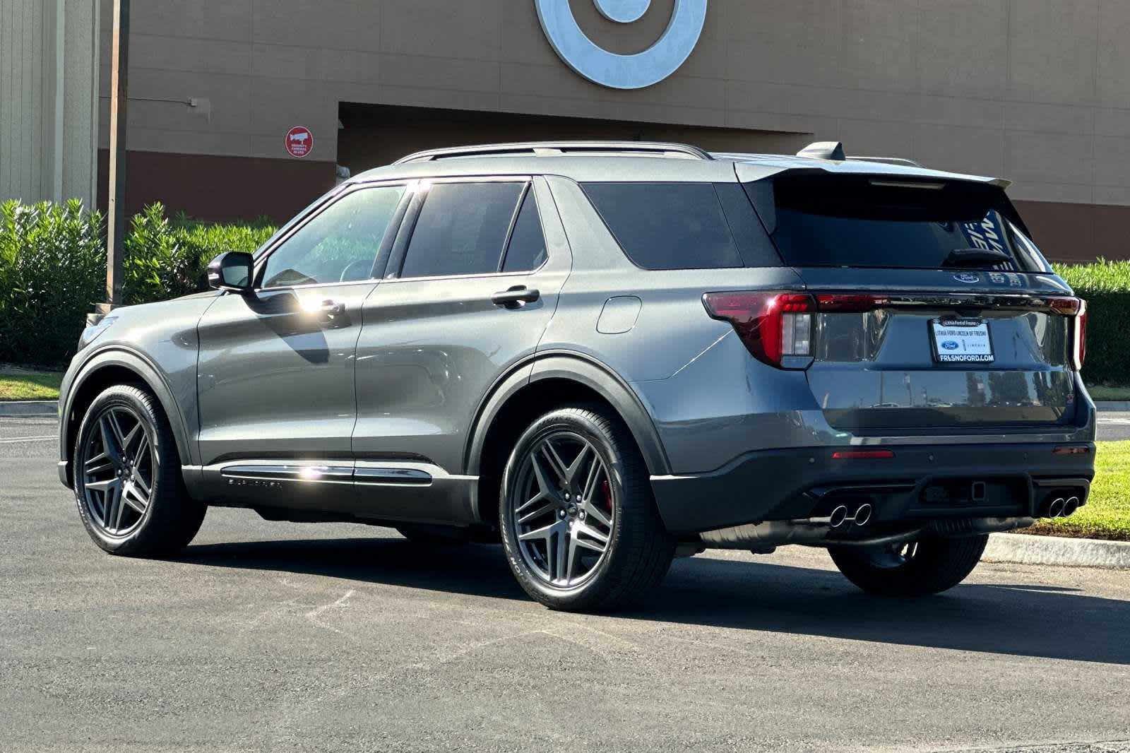 2025 Ford Explorer ST 6