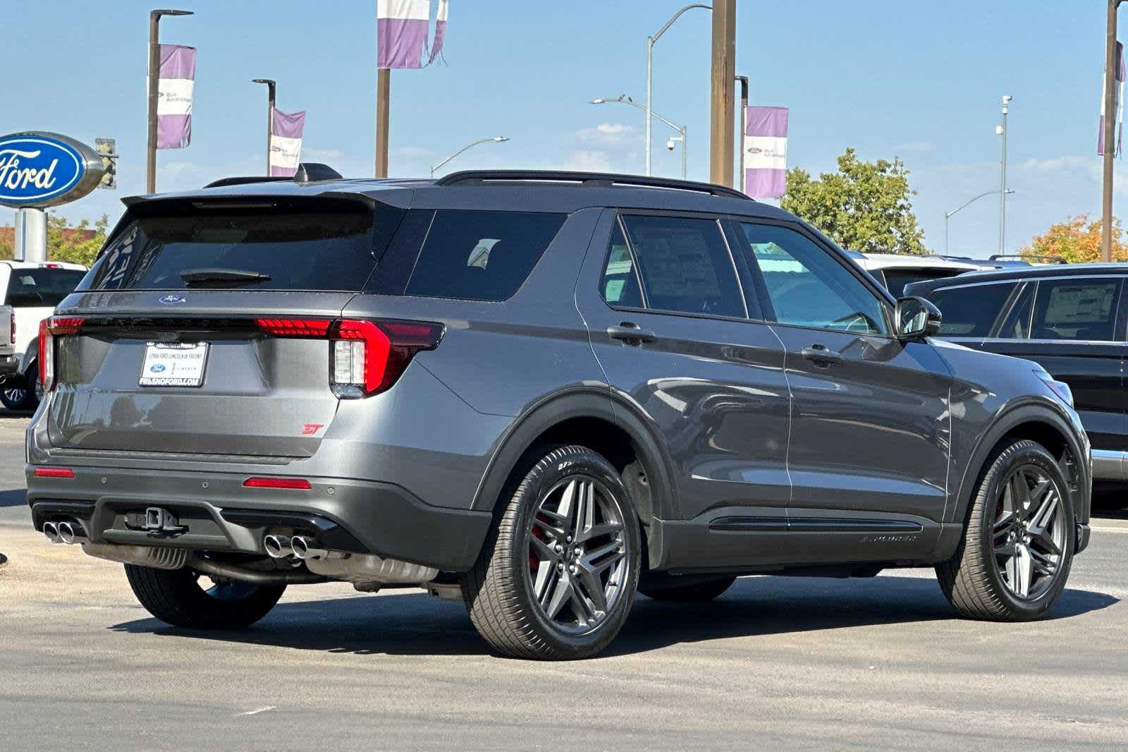 2025 Ford Explorer ST 2