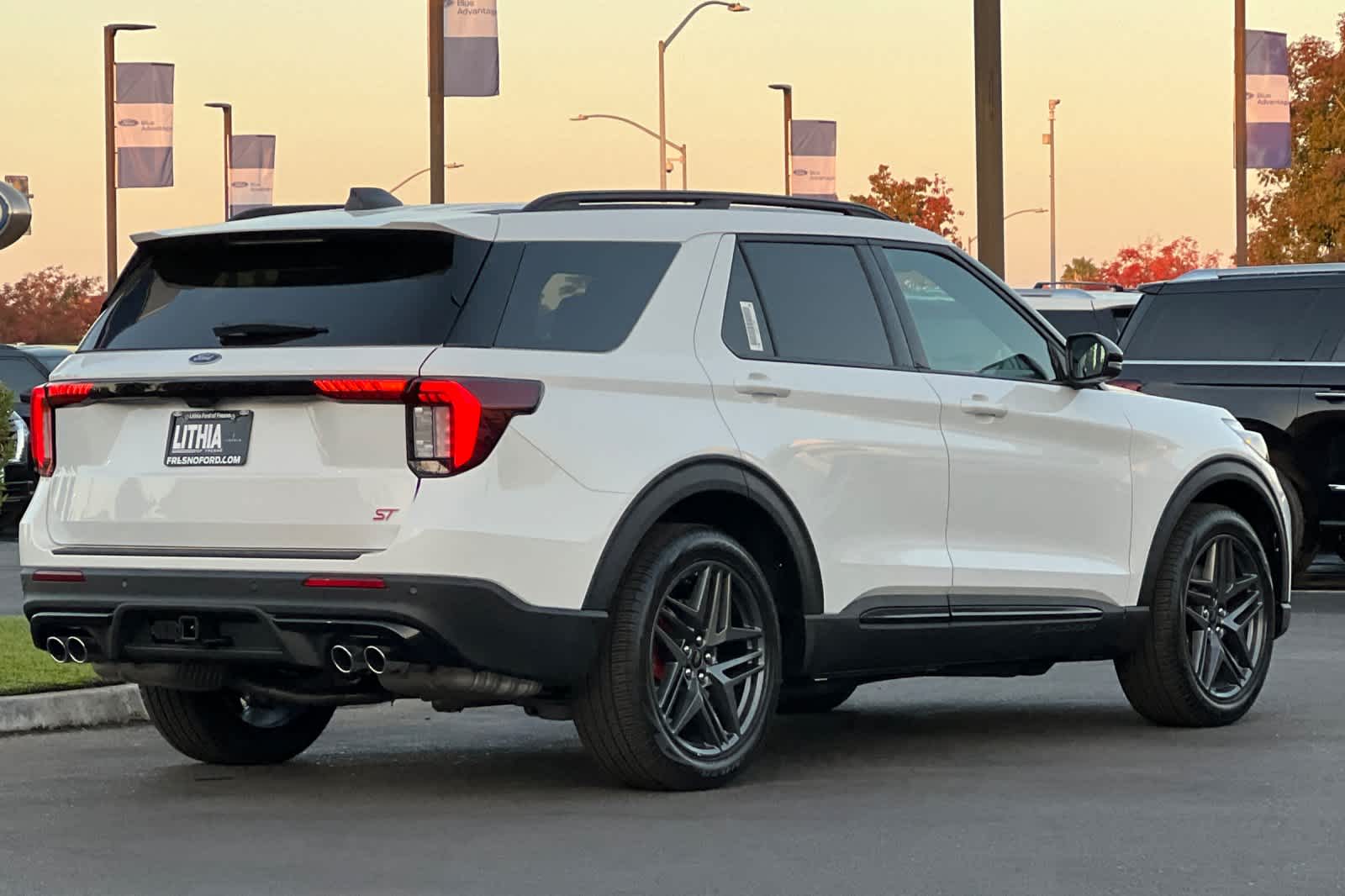 2025 Ford Explorer ST 2