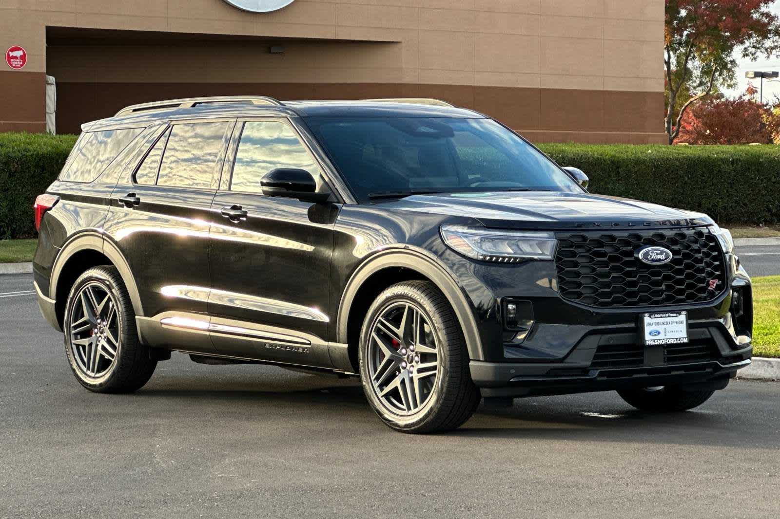 2025 Ford Explorer ST 10