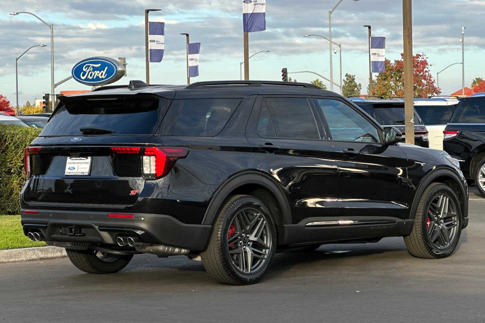 2025 Ford Explorer ST 2