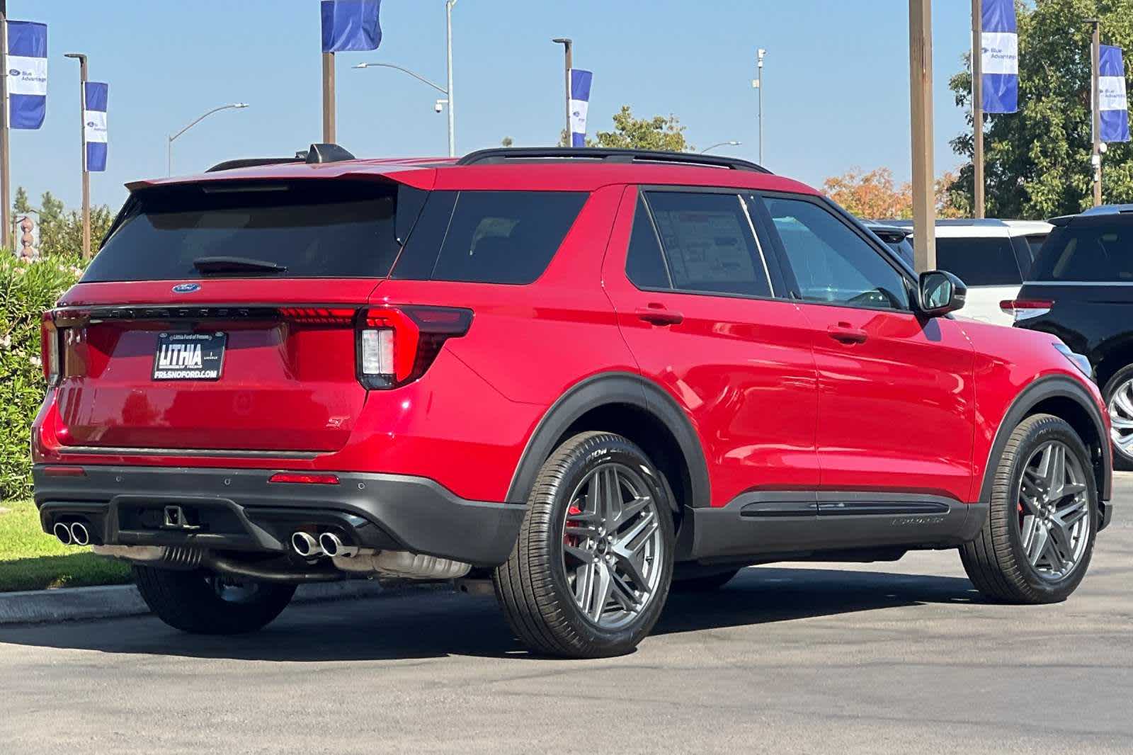 2025 Ford Explorer ST 2