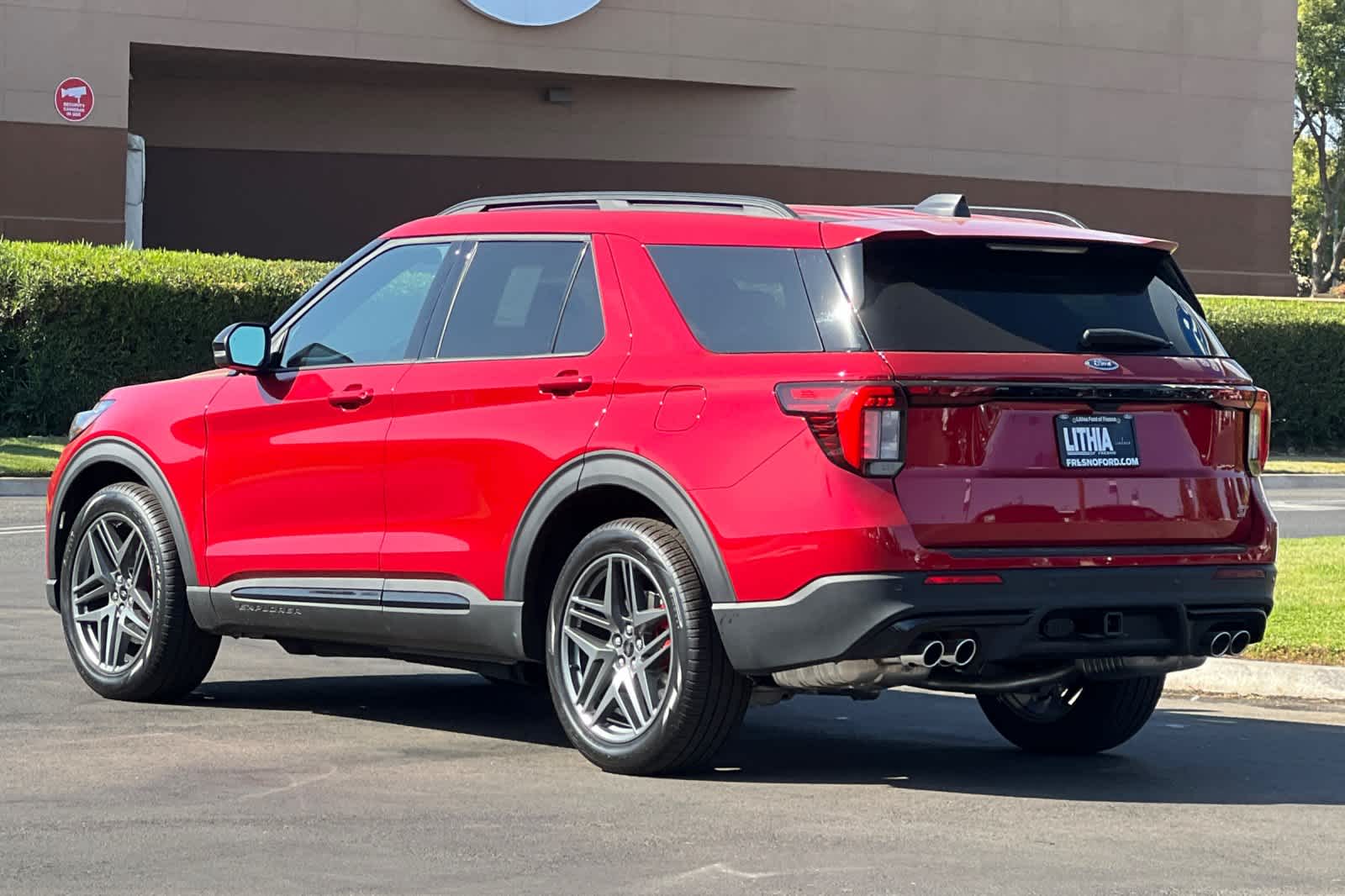 2025 Ford Explorer ST 6