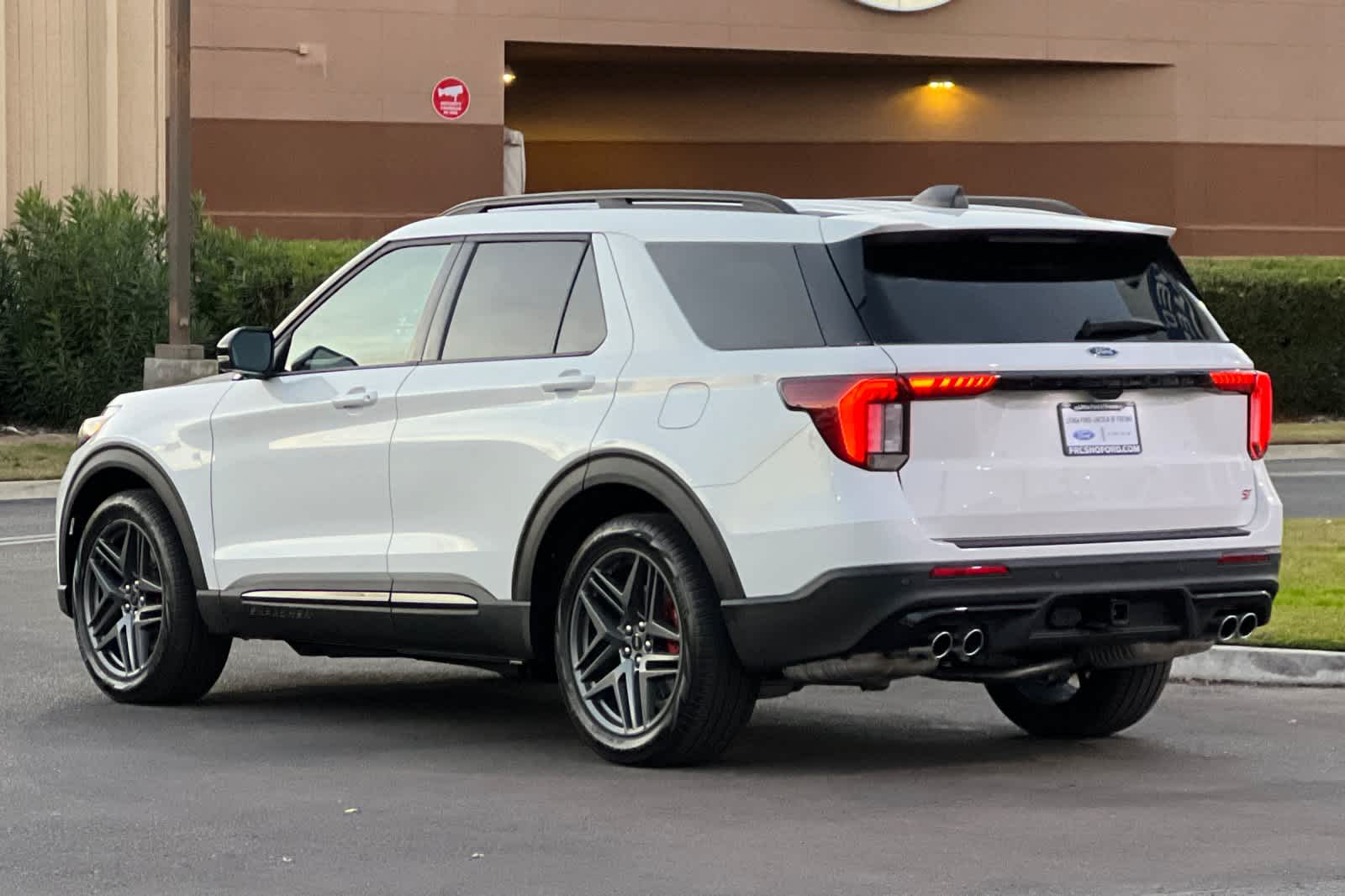 2025 Ford Explorer ST 6