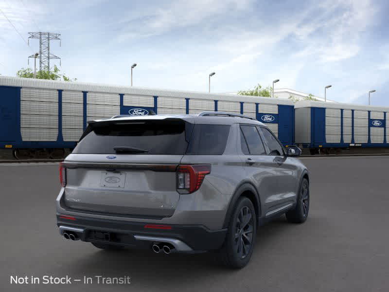 2025 Ford Explorer Platinum 8