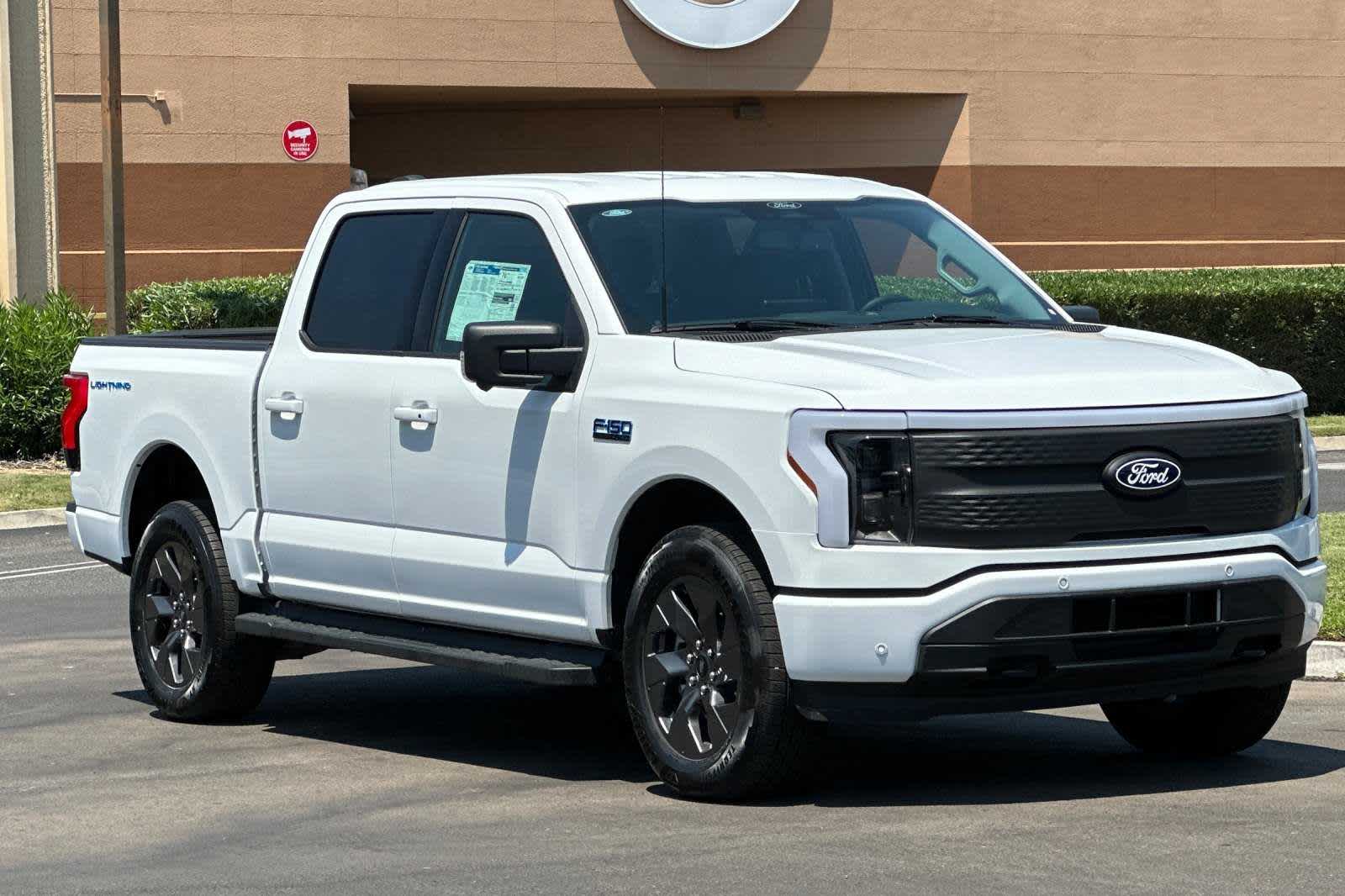 2024 Ford F-150 Lightning Flash 4WD SuperCrew 5.5 Box 10