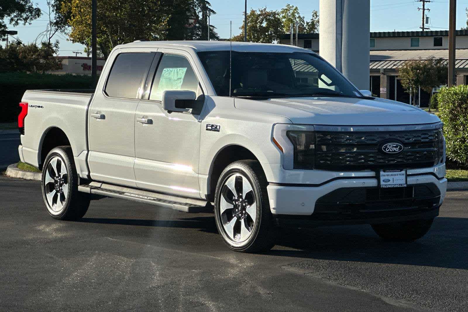 2024 Ford F-150 Lightning Platinum 4WD SuperCrew 5.5 Box 10