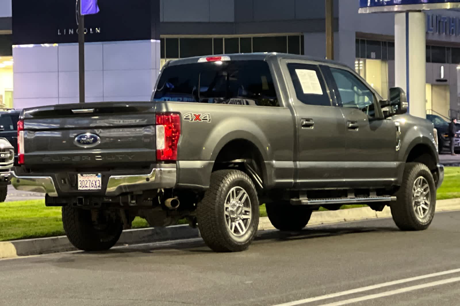 2019 Ford Super Duty F-250 SRW LARIAT 4WD Crew Cab 6.75 Box 2