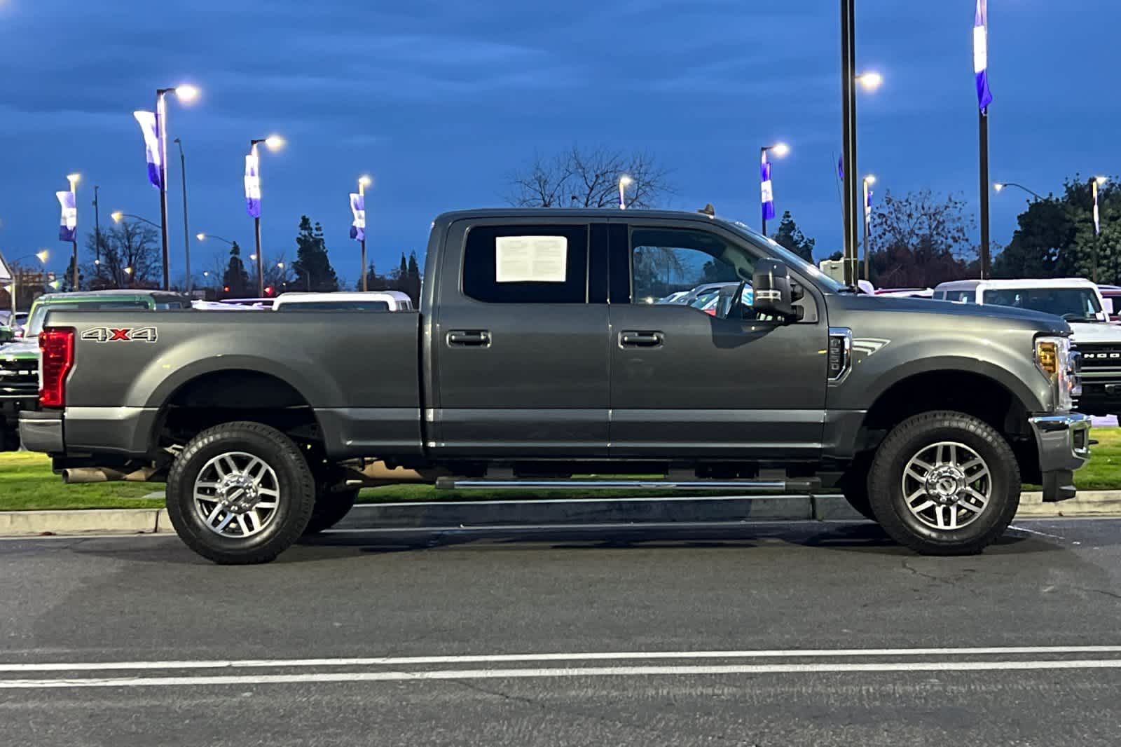 2019 Ford Super Duty F-250 SRW LARIAT 4WD Crew Cab 6.75 Box 8