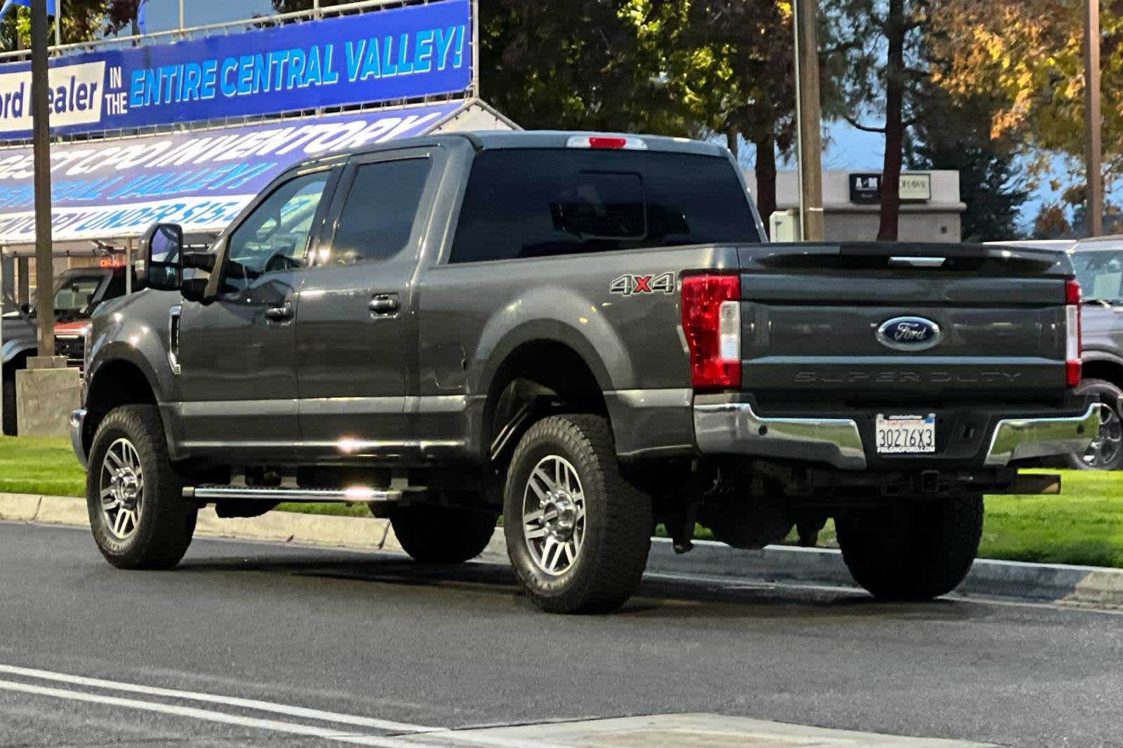 2019 Ford Super Duty F-250 SRW LARIAT 4WD Crew Cab 6.75 Box 6