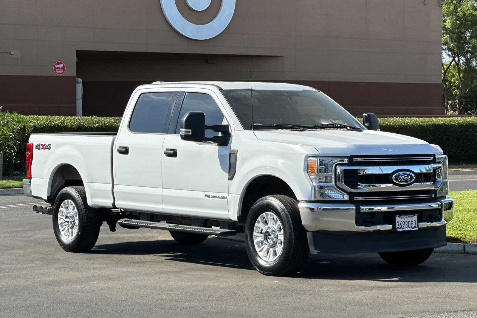 2022 Ford Super Duty F-250 SRW XLT 4WD Crew Cab 6.75 Box 10