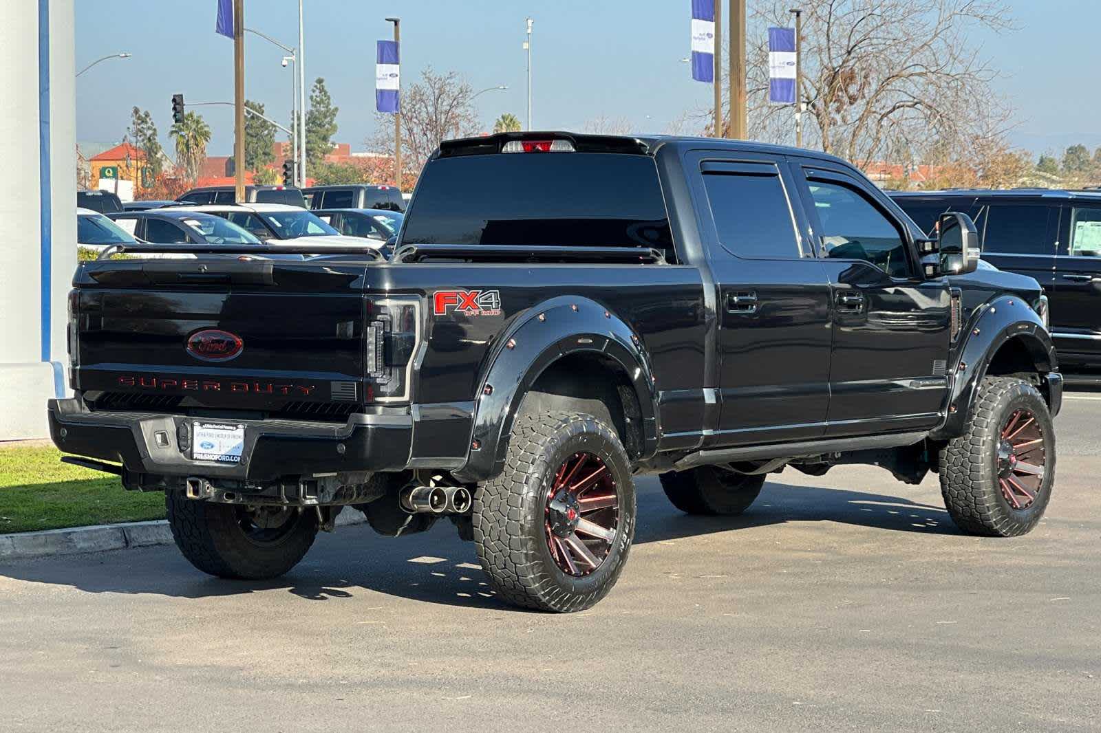 2019 Ford Super Duty F-250 SRW XLT 2