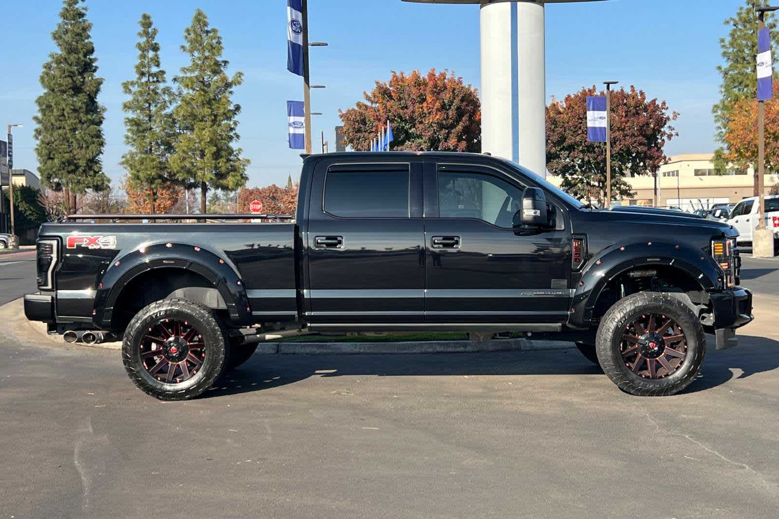 2019 Ford Super Duty F-250 SRW XLT 9