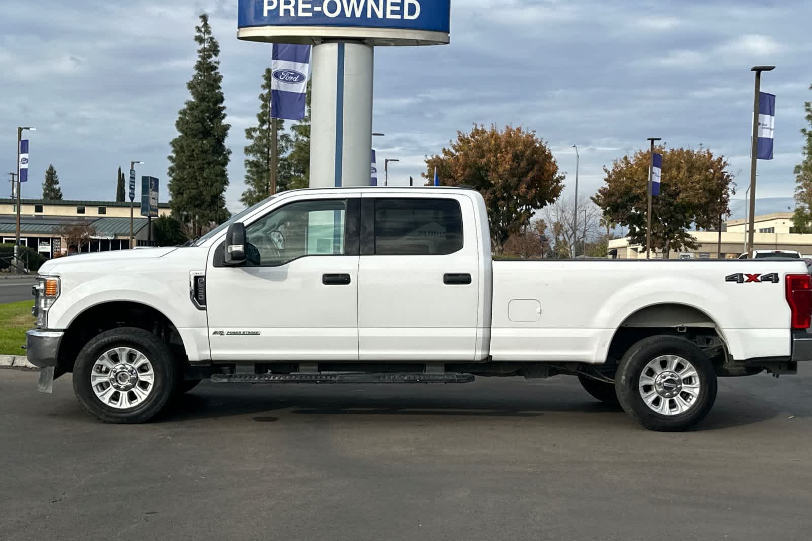 2021 Ford Super Duty F-250 SRW XLT 4WD Crew Cab 8 Box 5