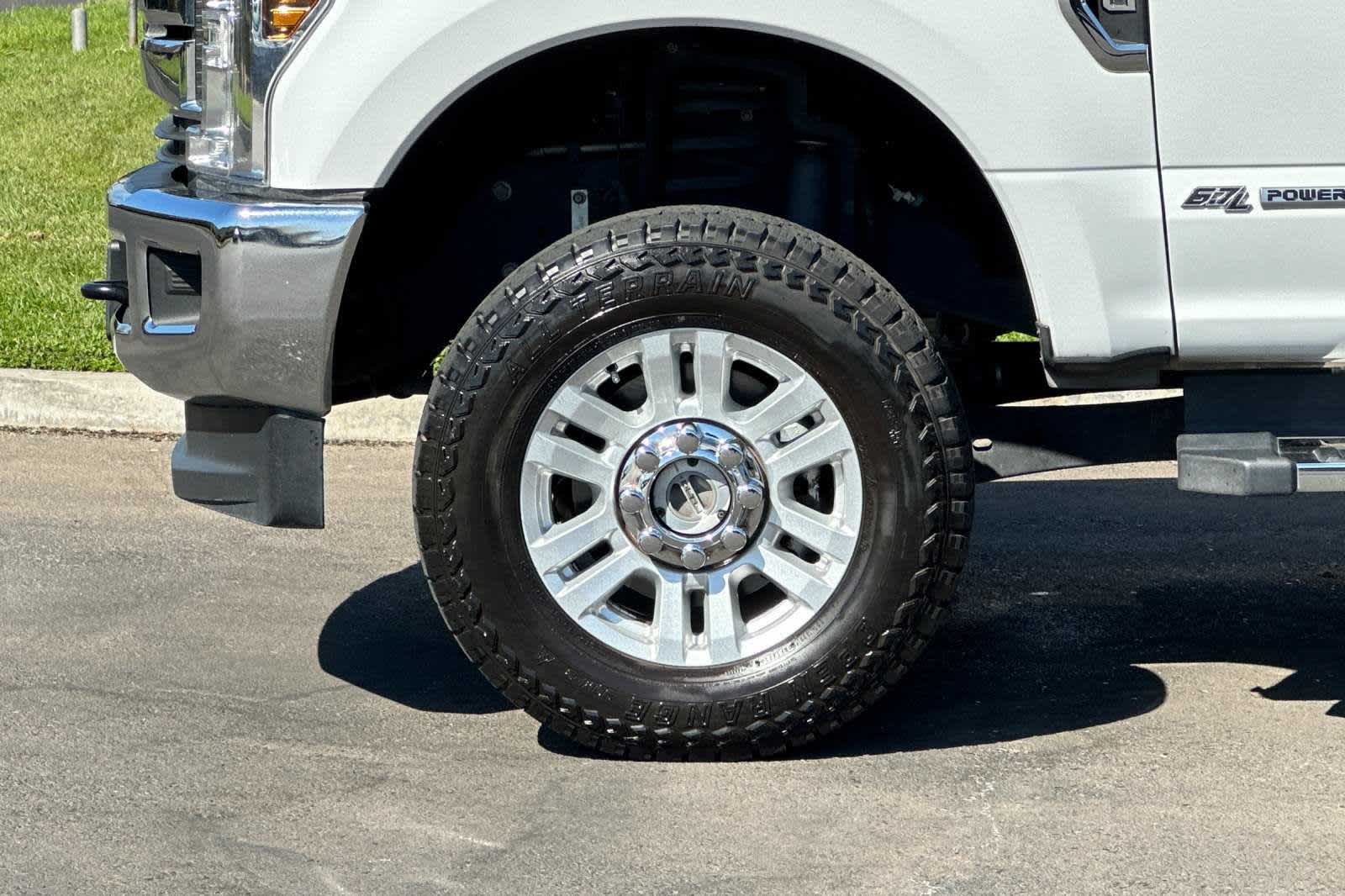 2019 Ford Super Duty F-250 SRW XLT 4WD Crew Cab 6.75 Box 24