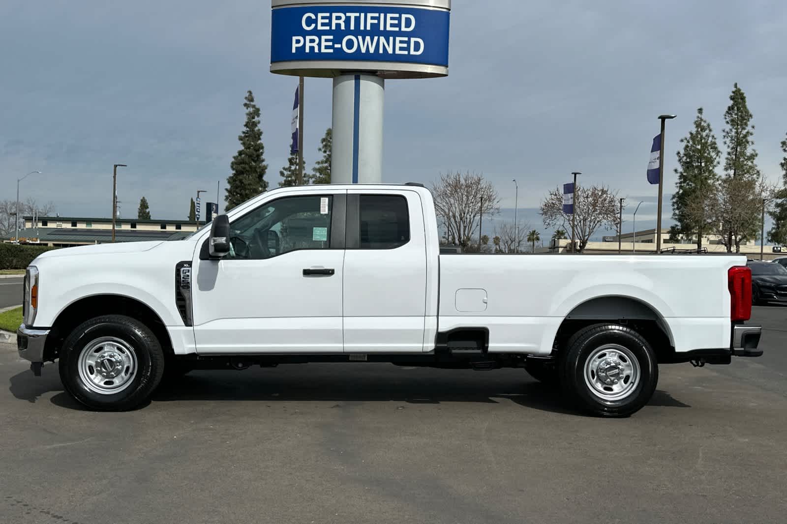 2024 Ford Super Duty F-250 SRW XL 2WD SuperCab 8 Box 5