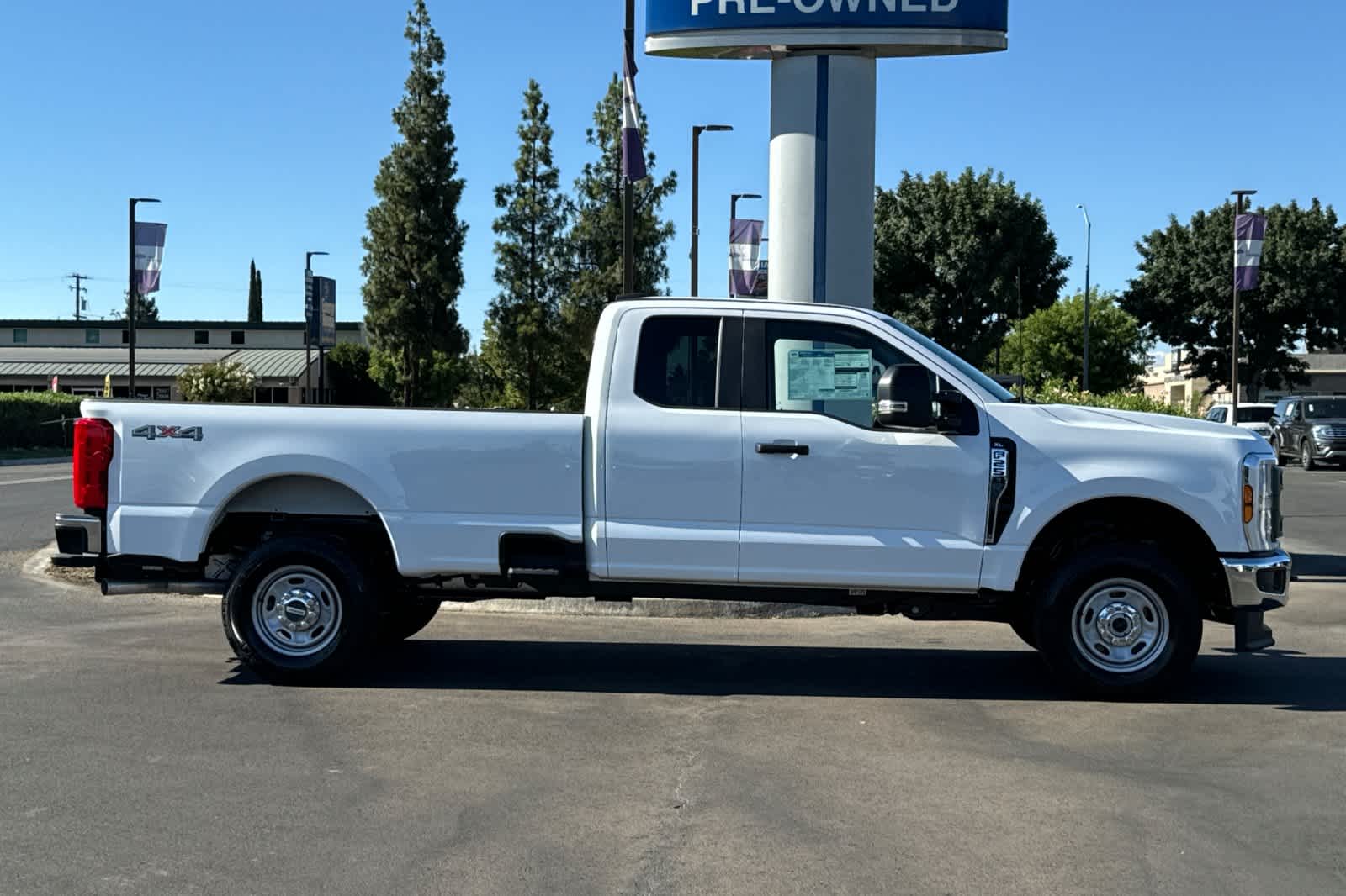 2024 Ford Super Duty F-250 SRW XL 4WD SuperCab 8 Box 8