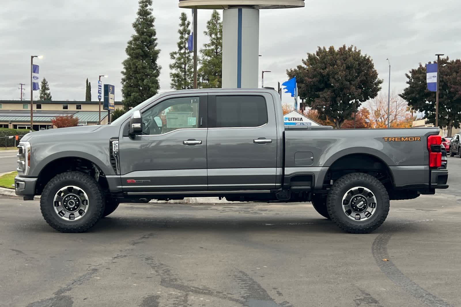 2024 Ford Super Duty F-250 SRW Platinum 4WD Crew Cab 6.75 Box 5