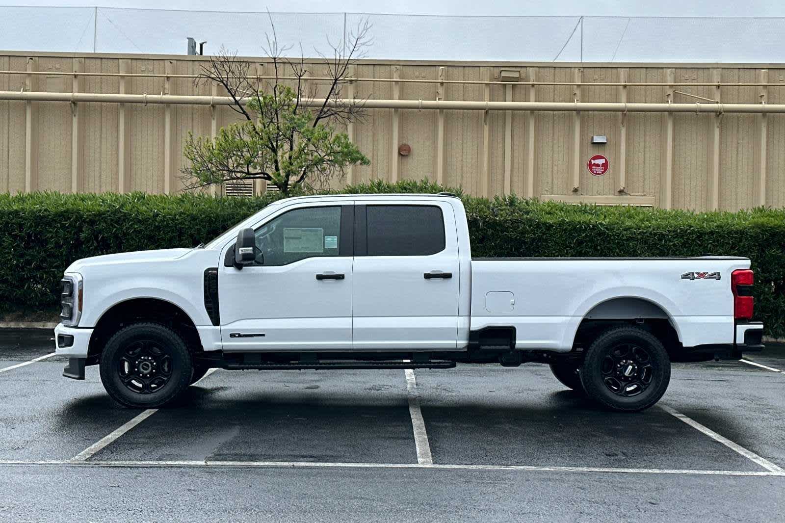 2024 Ford Super Duty F-250 SRW XL 4WD Crew Cab 8 Box 5