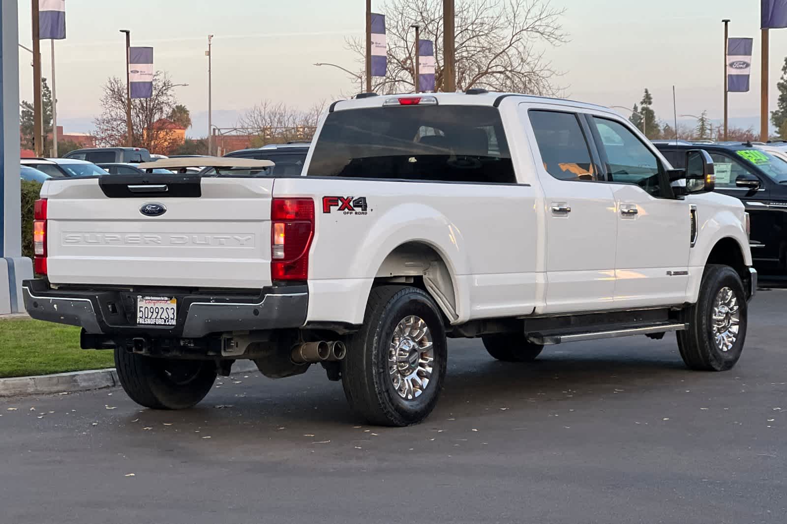 2022 Ford Super Duty F-250 SRW XLT 4WD Crew Cab 8 Box 2