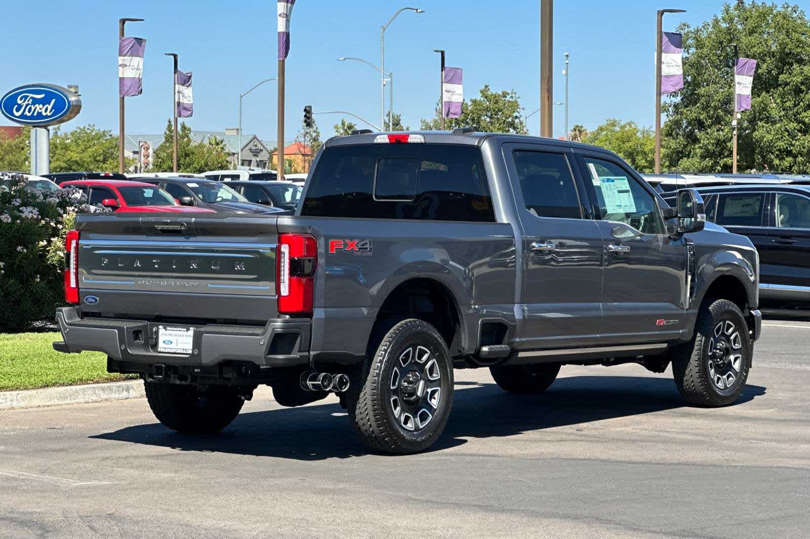 2024 Ford Super Duty F-350 SRW Platinum 4WD Crew Cab 6.75 Box 2