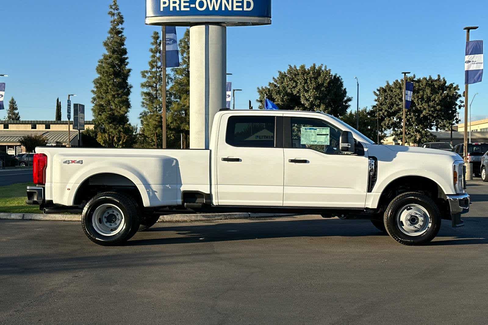 2024 Ford Super Duty F-350 DRW XL 4WD Crew Cab 8 Box 8