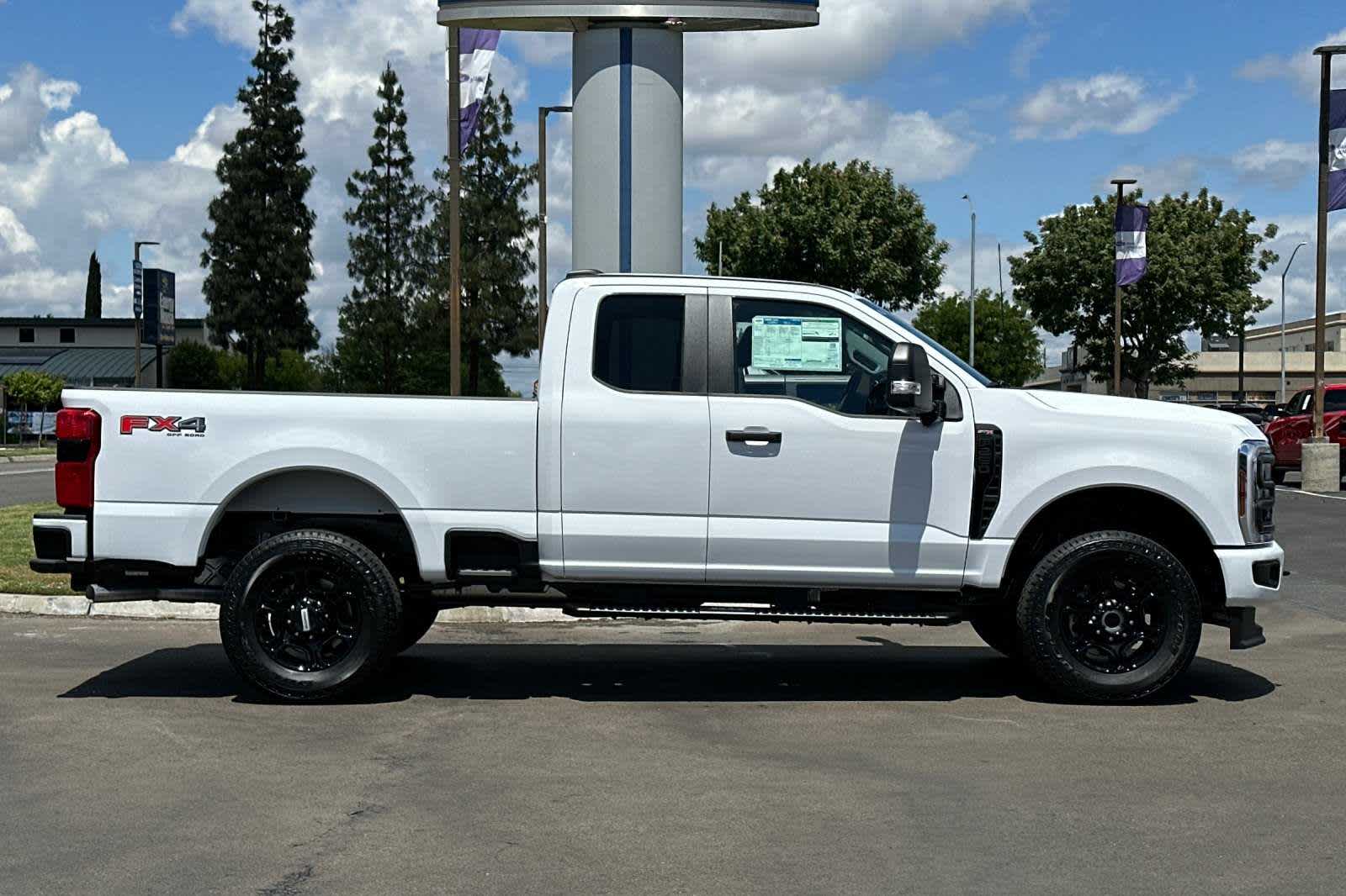 2024 Ford Super Duty F-250 SRW XL 4WD SuperCab 6.75 Box 8