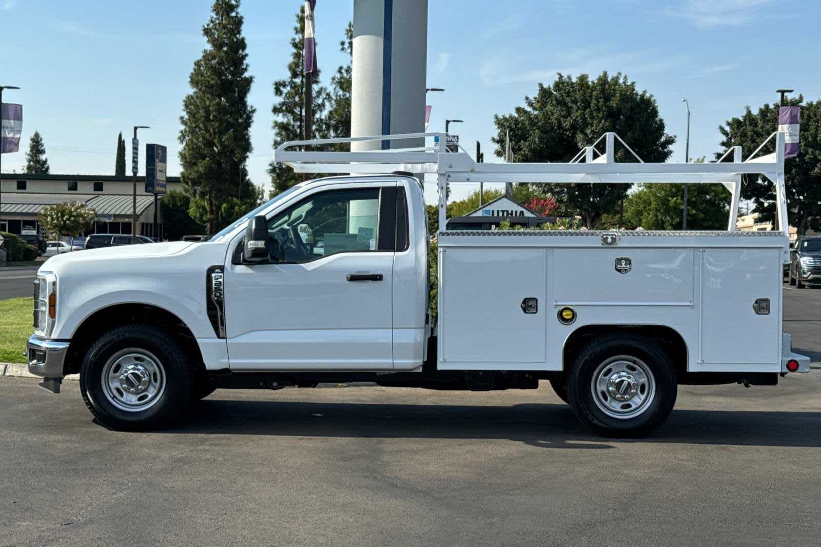 2024 Ford Super Duty F-250 SRW XL 2WD Reg Cab 8 Box 3