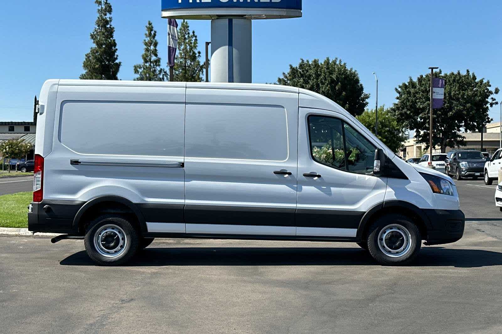 2024 Ford Transit BASE 8