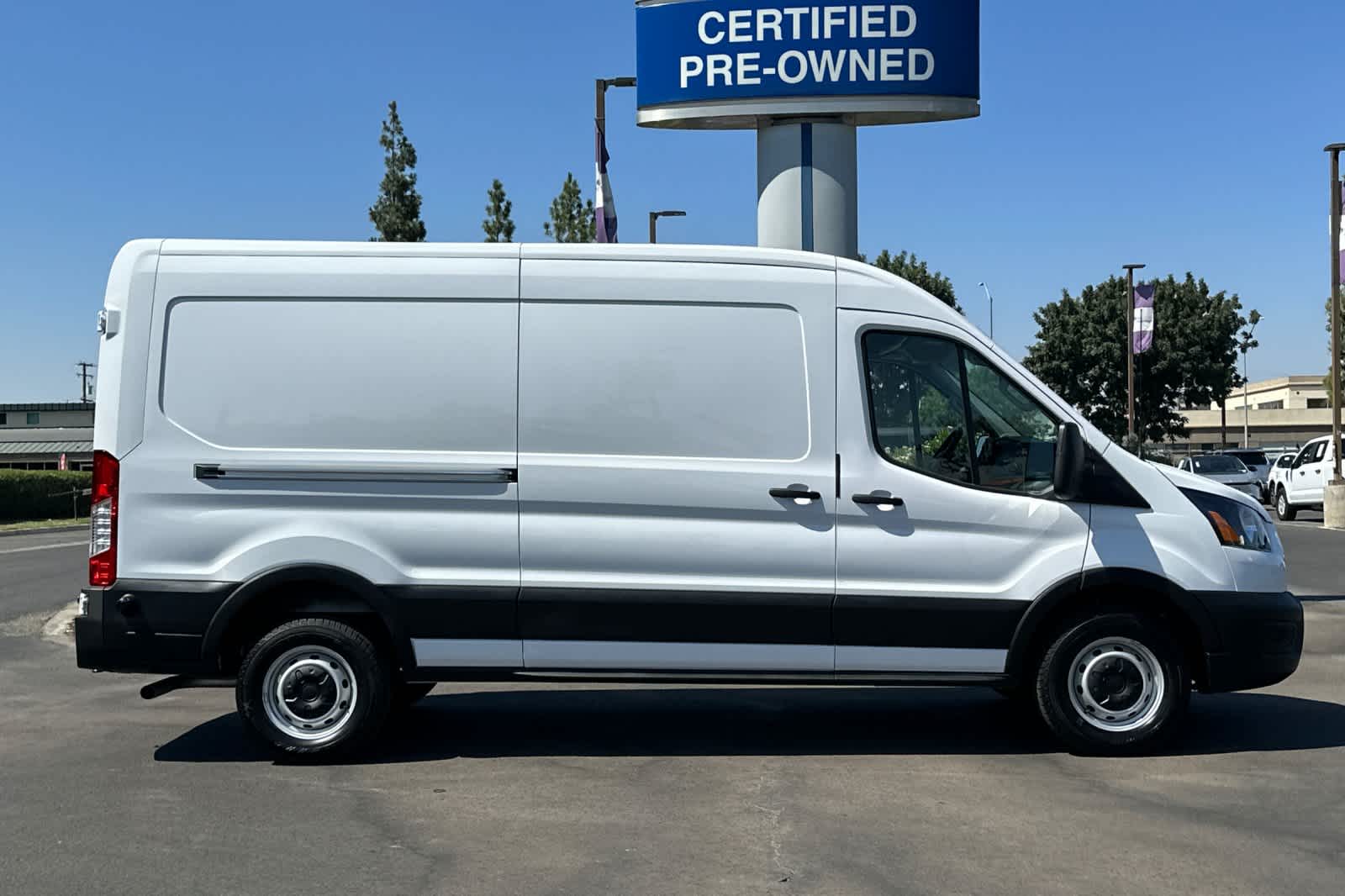 2024 Ford Transit BASE 8