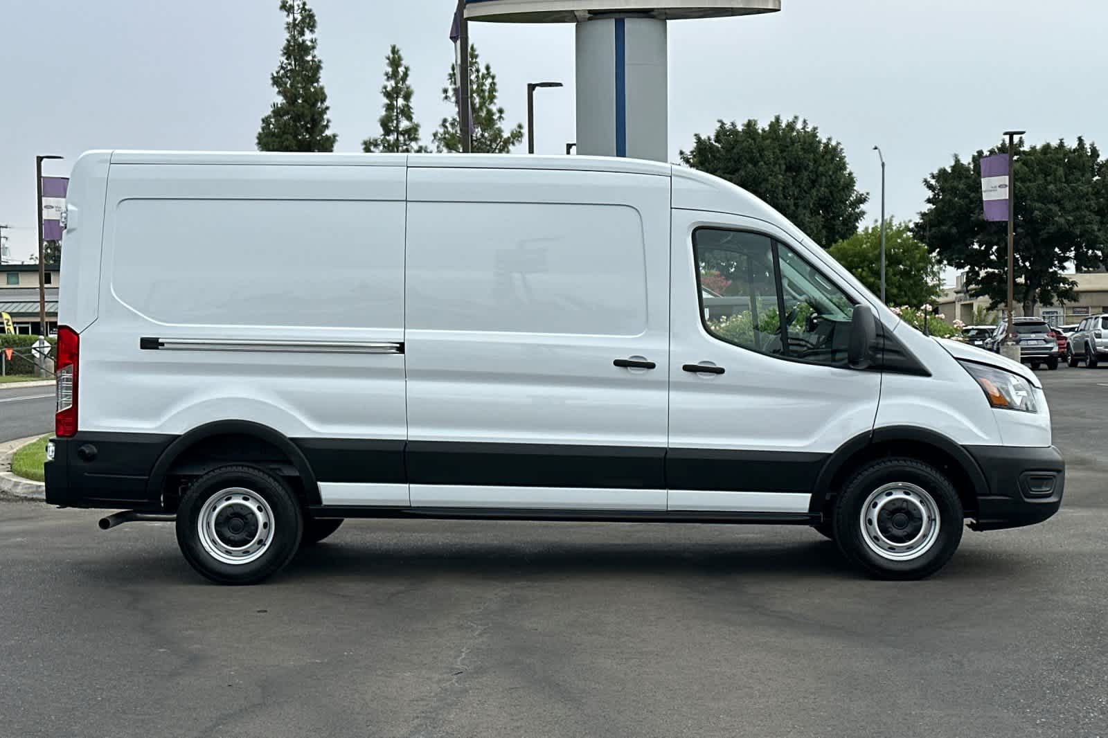 2024 Ford Transit BASE 8