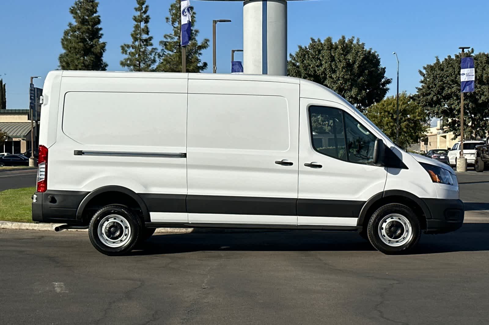 2024 Ford Transit BASE 8