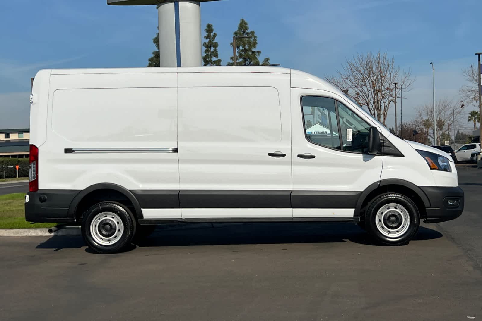 2024 Ford Transit BASE 8