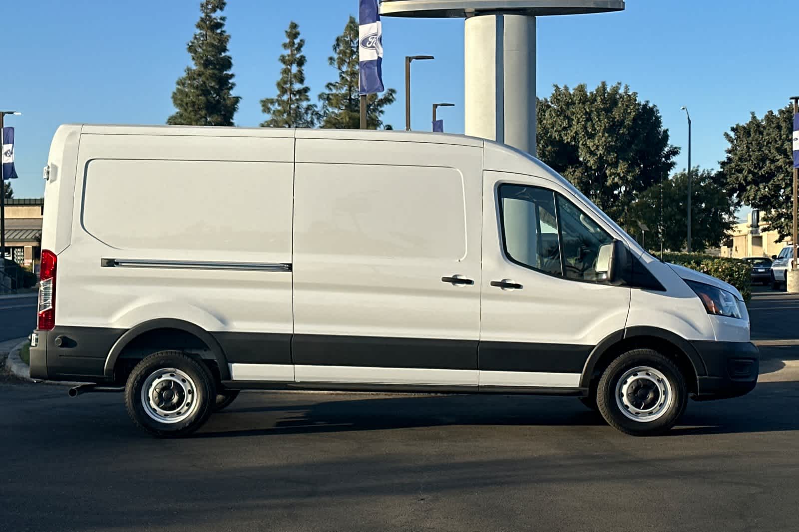 2024 Ford Transit BASE 8