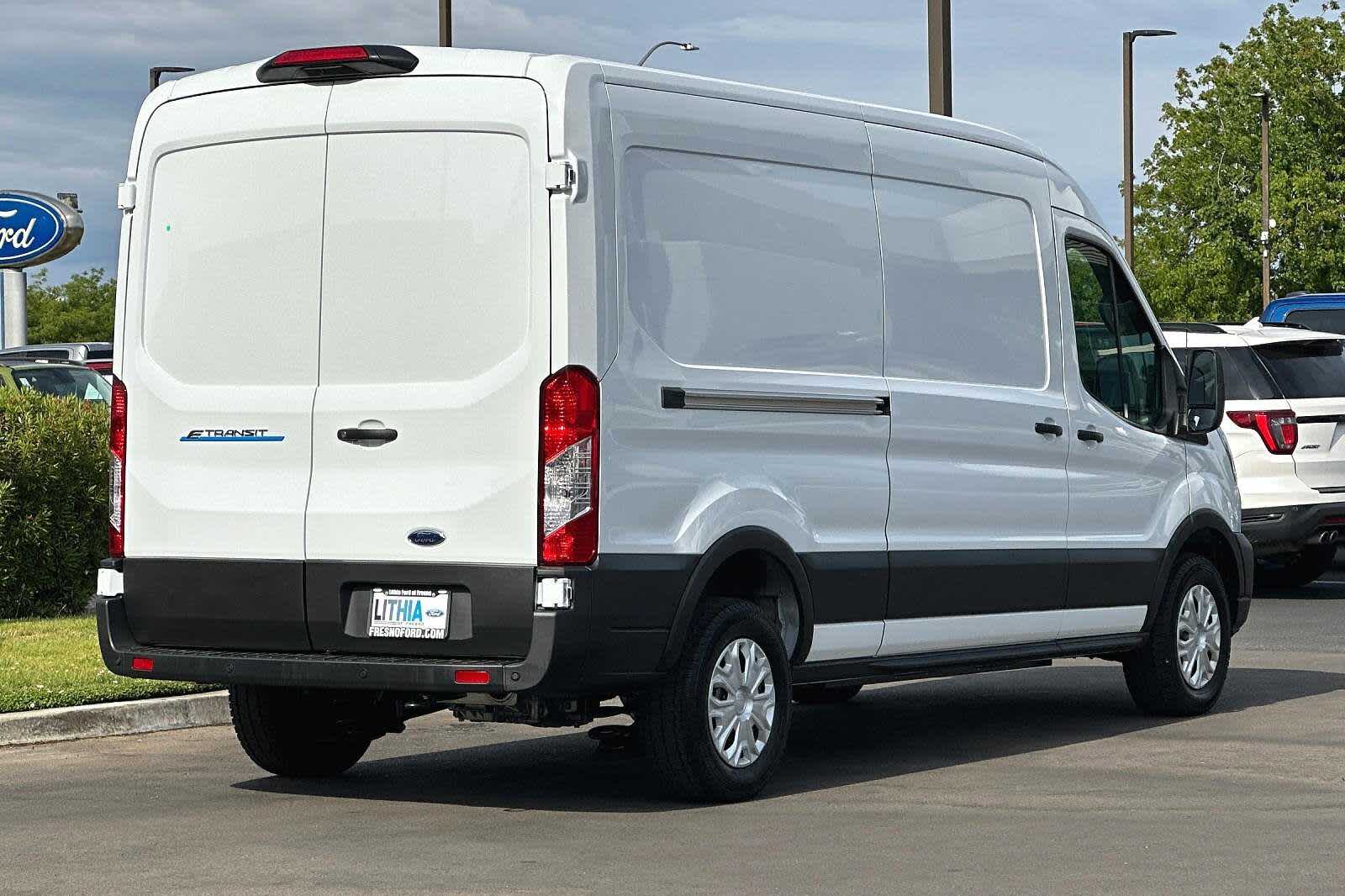 2023 Ford E-Transit BASE 2