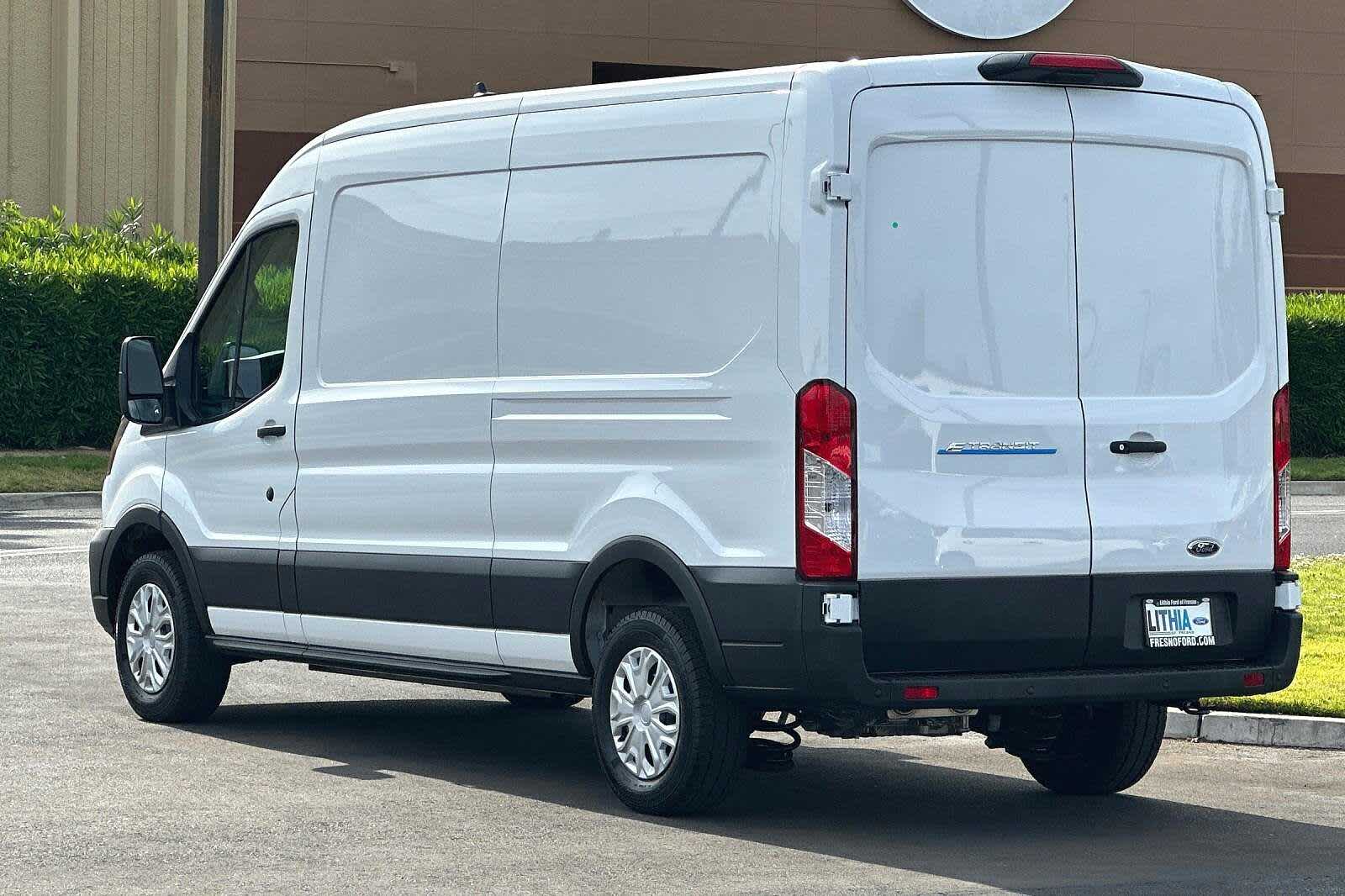 2023 Ford E-Transit BASE 5