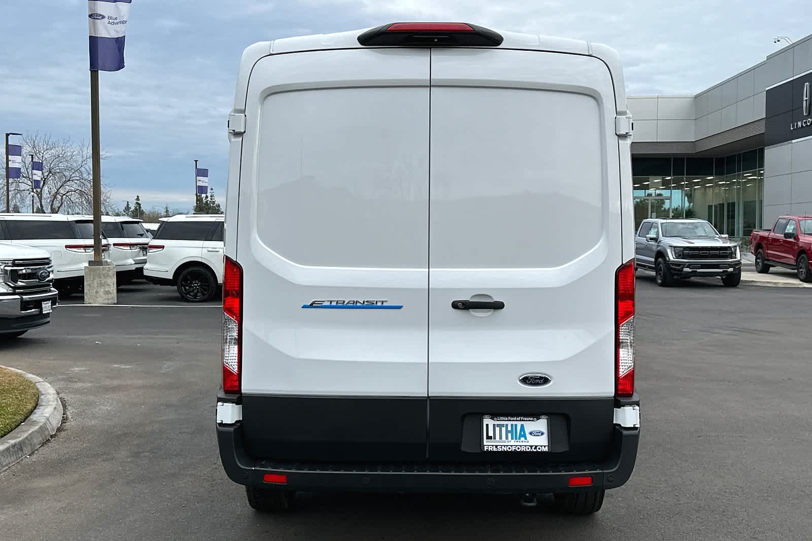 2023 Ford E-Transit BASE 7