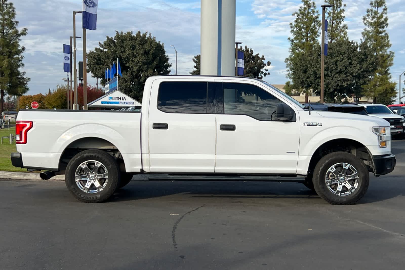 2017 Ford F-150 XLT 2WD SuperCrew 5.5 Box 8