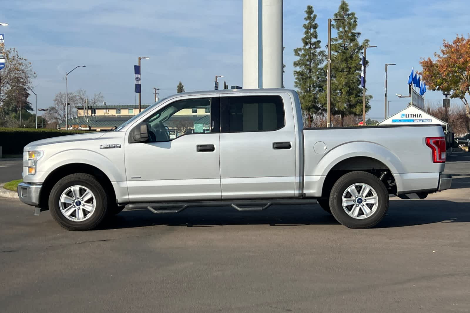 2016 Ford F-150 XLT 2WD SuperCrew 145 5