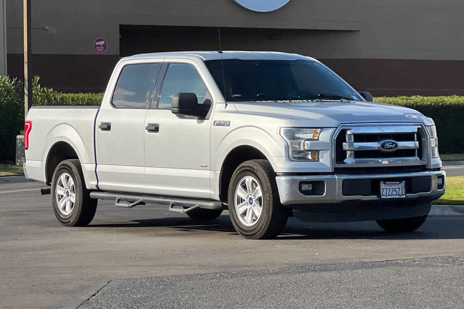 2016 Ford F-150 XLT 2WD SuperCrew 145 9