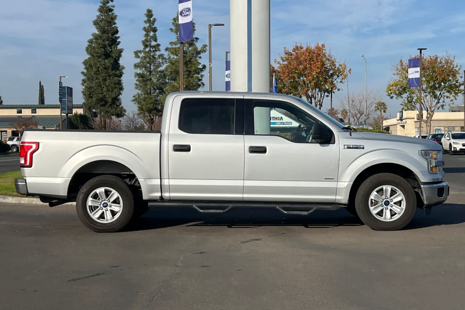 2016 Ford F-150 XLT 2WD SuperCrew 145 8