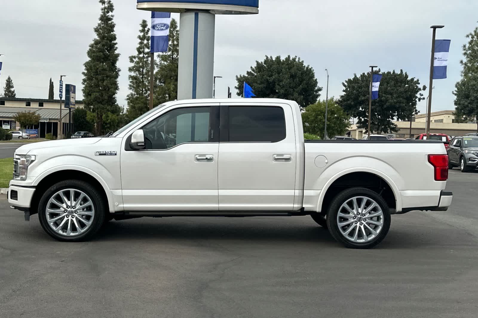 2019 Ford F-150 Limited 4WD SuperCrew 5.5 Box 5