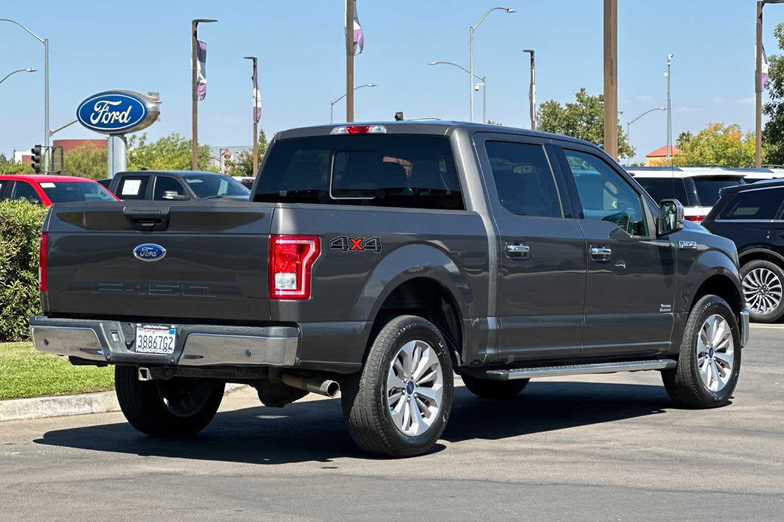 2017 Ford F-150 XLT 4WD SuperCrew 5.5 Box 2