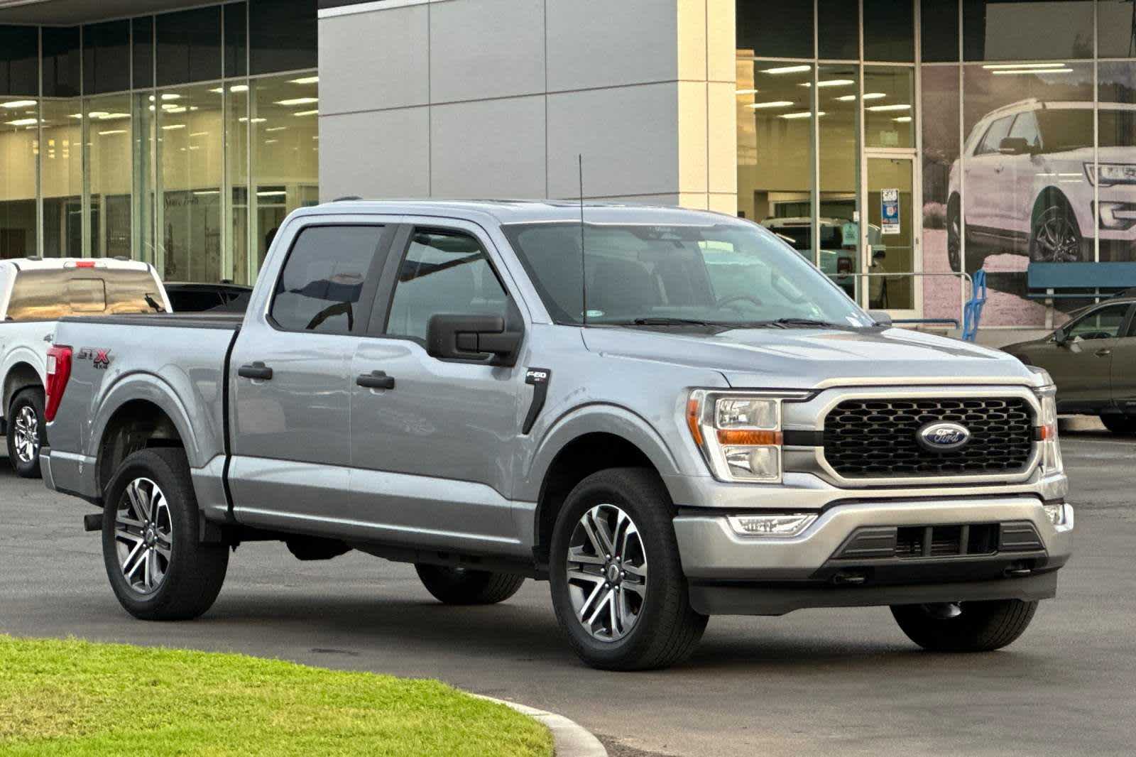 2022 Ford F-150 XL 4WD SuperCrew 5.5 Box 9